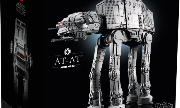 🧱 Выбираем лучший большой набор LEGO Star Wars! Соколы Тысячелетия, AT-AT, Лезвие бритвы и другие гиганты ждут твоего голоса. Что бы вы охотнее поставили на свою полку? 🌌