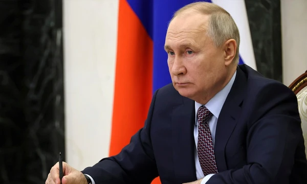 Россия - независимое государство уже 35 лет. За эти 35 лет было целых 8 президентских сроков. Сможете назвать всех президентов? 