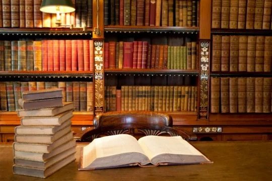 Зарубежная классика — это книги, которые проверены временем не одним поколением людей.
Хочу представить вам подборку великих книг зарубежных писателей.
Некоторые может даже запали вам в душу.