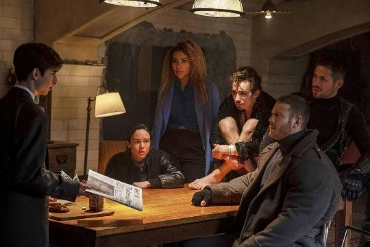 Выбери свой самый любимые сериал, который ты смотрел(а) не отрываясь от экрана. 

P.S. если я что-то забыла, извините)