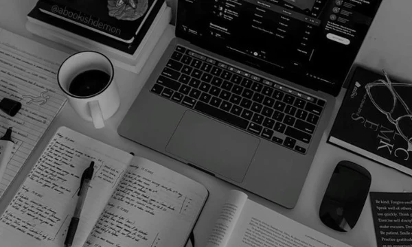 Узнай, какой учительницей ты была бы в школе! Строгой, современной или доброй наставницей? Пройди тест и поделись результатом с друзьями! 📚💕