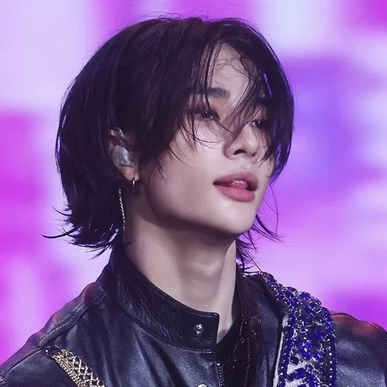 Представьте, что вы со Stray Kids идёте на kpop концерт. Всё, что вам нужно, это просто наугад выбирать ответы! Это женская версия. Надеюсь, вам понравится))
