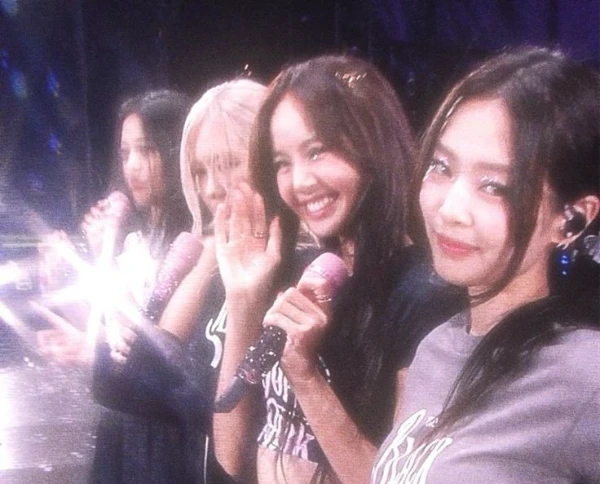 Здесь будут 10 песен женской группы blackpink. Вам нужно будет составить топ из этих песен. Желаю удачи!