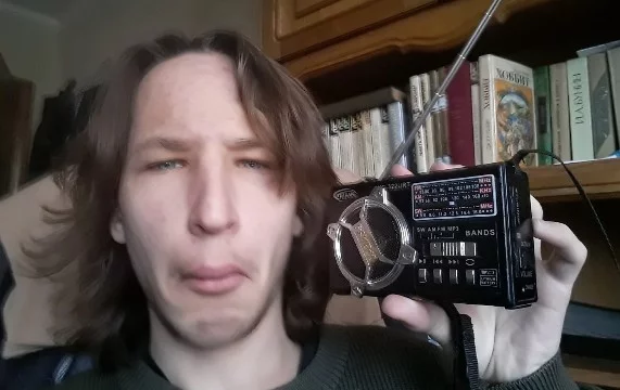 ну я сюды короче втюхал радиы Орловской области и те что попались на глаза из общероссийского списка ага да