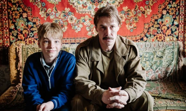В данном турнире представлены 32 русских сериала XXI века, абсолютно разных жанров и от разных производителей. Что бы вы посоветовали посмотреть?(Если не смотрели, ориентируетесь по синопсису сериала)