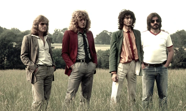Выбери лучшую песню легендарной рок-группы Led Zeppelin. Я большой фанат рока, и для меня эта группа монументально стоит на ряду с Pink Floyd, The Doors и Black Sabbath.
