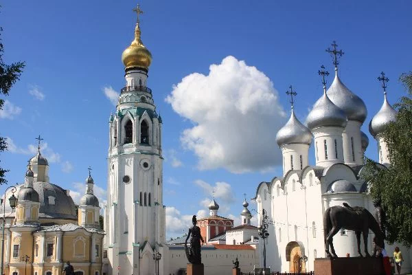 Вологда - без сомнения прекрасный город, ведь только здесь вы можете найти достопримечательности Вологды. Проверьте свои знания относительно этих всемирно-известных объектов.
