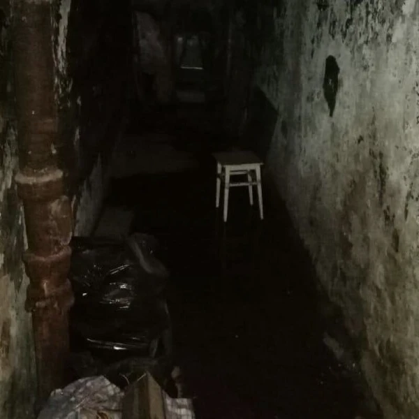 Вы збегаете из подвала