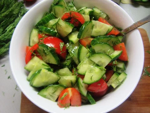 В детстве каждый из нас запомнил вкус еды, который отличался от других, он был лучше. В этом тесте вы можете поностальгировать и выбрать вашу любимую еду из детства.