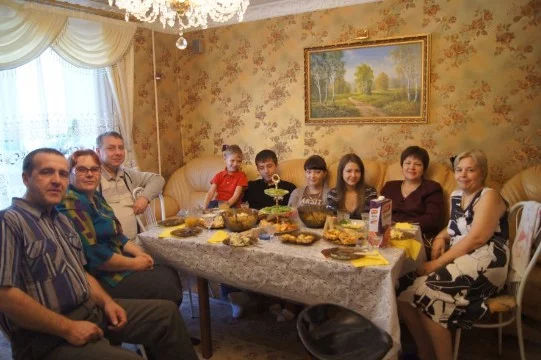 Вы всей семьей собираетесь праздновать день рождения твоего отца. Все должно пройти по плану, неужели что-то может помешать празднику?