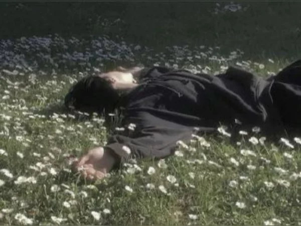 …с одинаковыми именами *. * · будут представлены два айдола, у которых одинаковые имена (логично), а тебе нужно будет выбрать того, кто тебе из них больше нравится ᡣ𐭩 удачи в выборе 𐙚 идея моя (?)