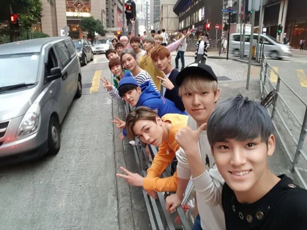 .｡.:💗 В данном тесте присутствуют совместные и одиночные селфи мемберов Seventeen. Спасибо Ли Сокмину за его любовь фотографироваться с участниками 💗:.｡. 