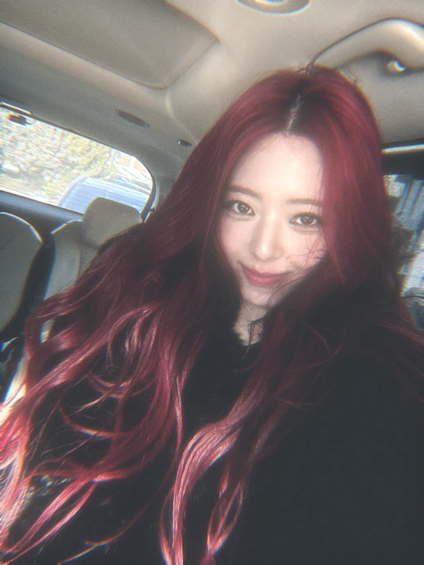 `Юна - ¿장민서.✧◝ `Юна - ¿장민서.✧◝