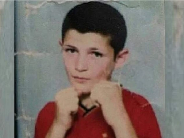 Я подобрал 13 фото бойцов UFC из детства, и вам предстоит угадать кто на них красуется.
Приятного прохождения!)