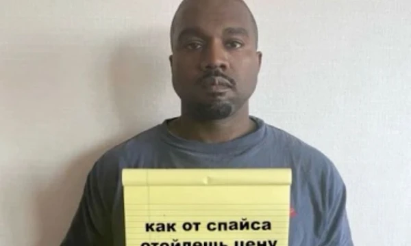 Выбери лучший трек с альбомов The College Dropout, Late Registration, Graduation Канье Веста.       