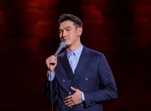 Сегодня вам предлагается выбрать лучшего standup комика РФ. Представлены самые популярные комедианты (некоторые даже посмертно).
