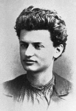 Новые фотографии известных исторических деятелей в молодости