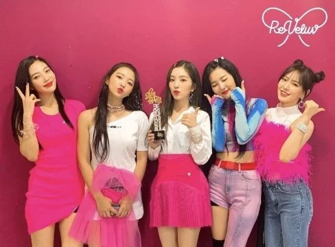Outfits Red Velvet