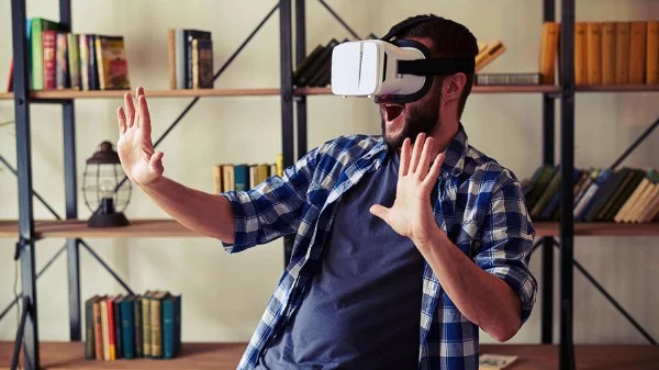 Очки VR уже плотно вошли в нашу жизнь, появилось много игр, которые используют механику виртуальной реальности. Какая из них на твой взгляд лучшая?