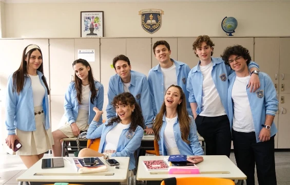 Выбери своего любимого персонажа в турецком сериале Ещë 17 (Daha 17) 