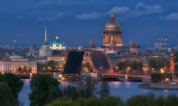 Предлагаю выбрать самый красивый город России, в описаним буду немного писать что за город, также буду указывать население, приятного прохождения. 