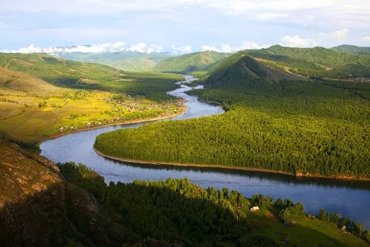 Вас это заинтересовало, и решили выпить воду одной из нескольких рек.