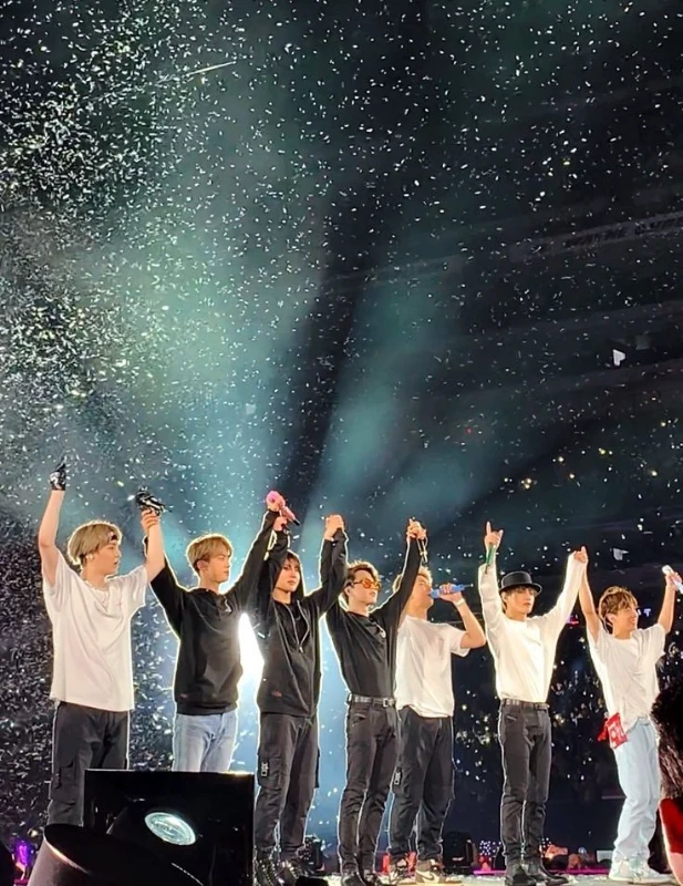OT7 💜✨️💗 OT7 💜✨️💗