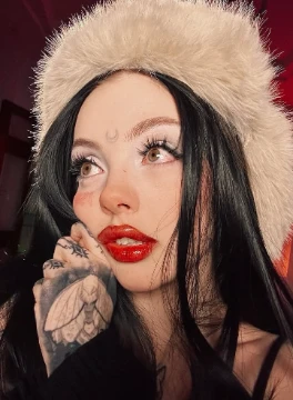 Также mirna_kaplan в инсте