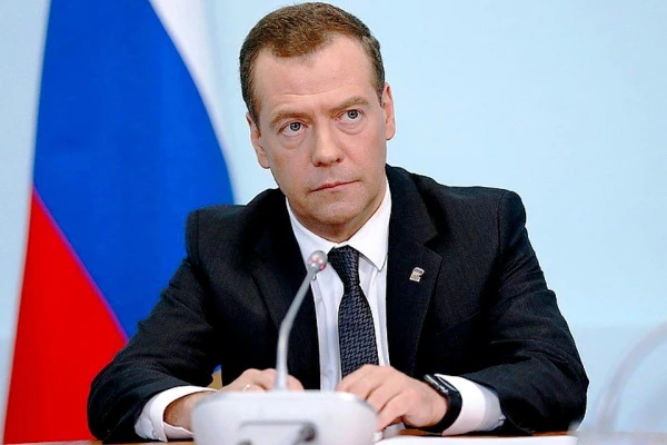 В этом тесте вам предстоит оценивать политиков современной России по шкале от 1 до 10, исходя из своих личных предпочтений